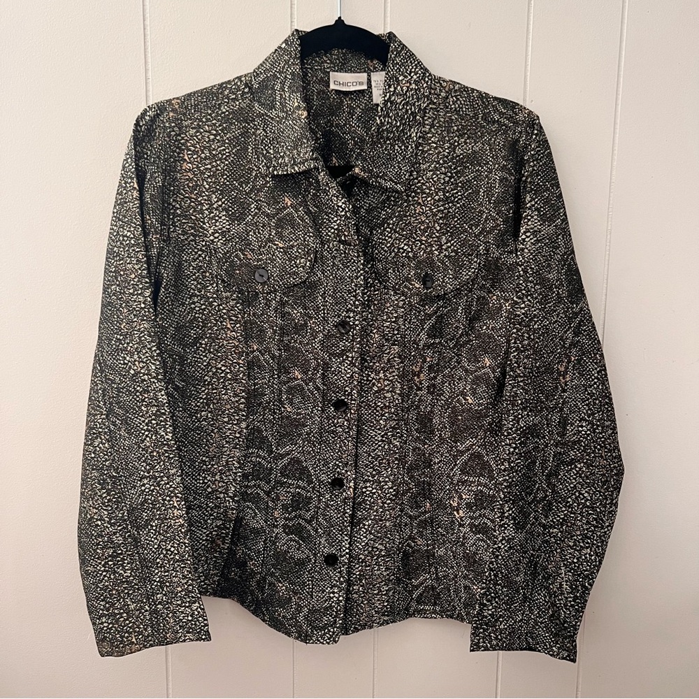 Chico’s snake pattern jacquard woven metallic blouse